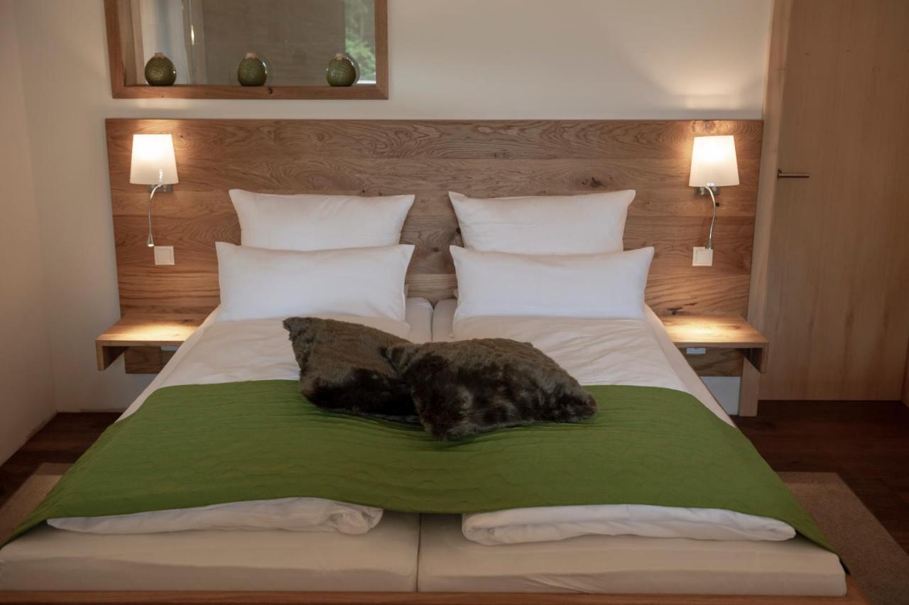 Forstgut - Premium Waldchalets Und Lodge Suiten Regen Exterior foto