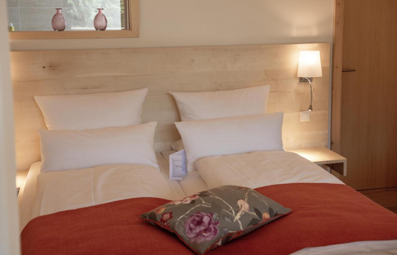 Forstgut - Premium Waldchalets Und Lodge Suiten Regen Exterior foto