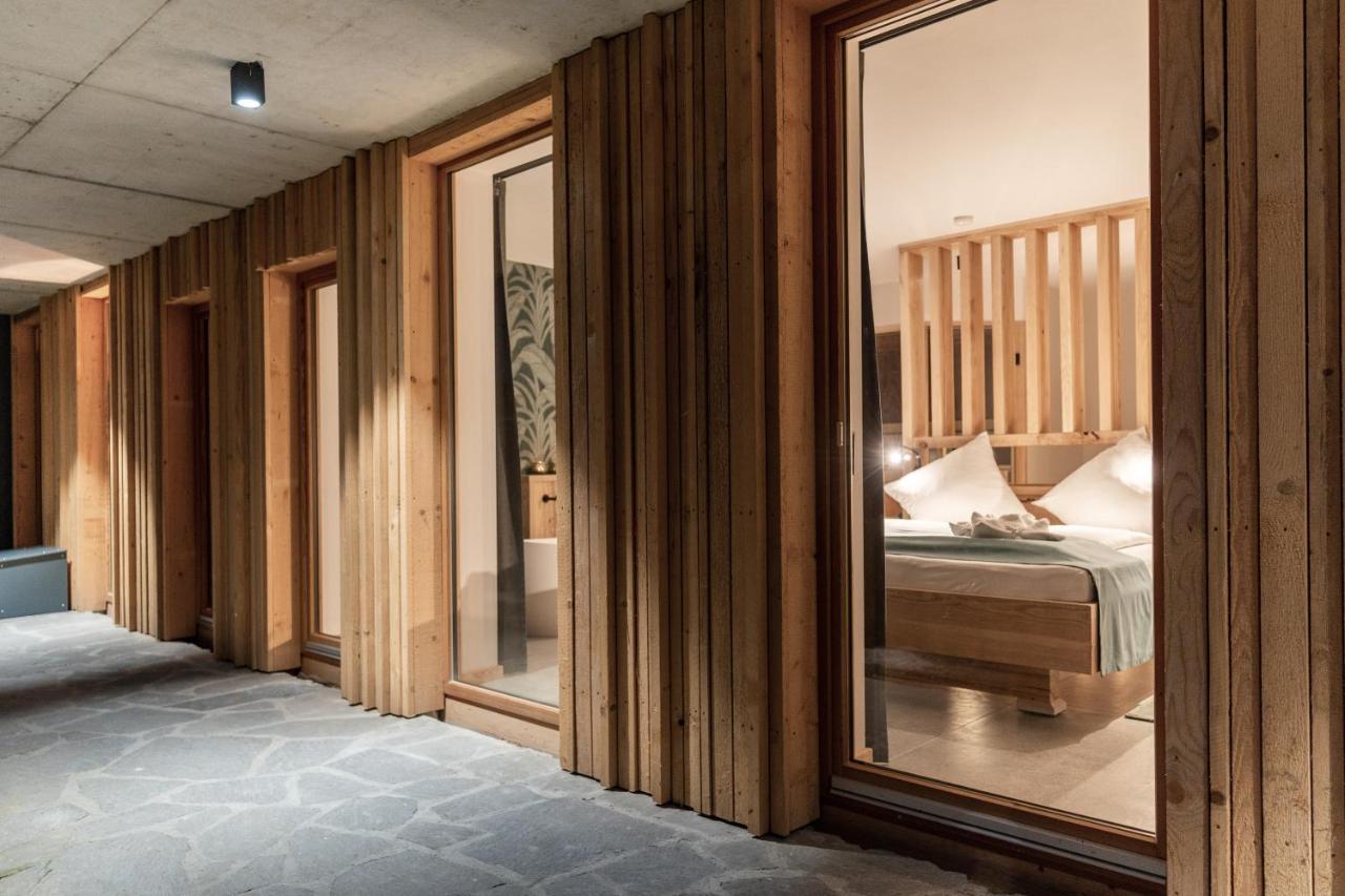 Forstgut - Premium Waldchalets Und Lodge Suiten Regen Exterior foto