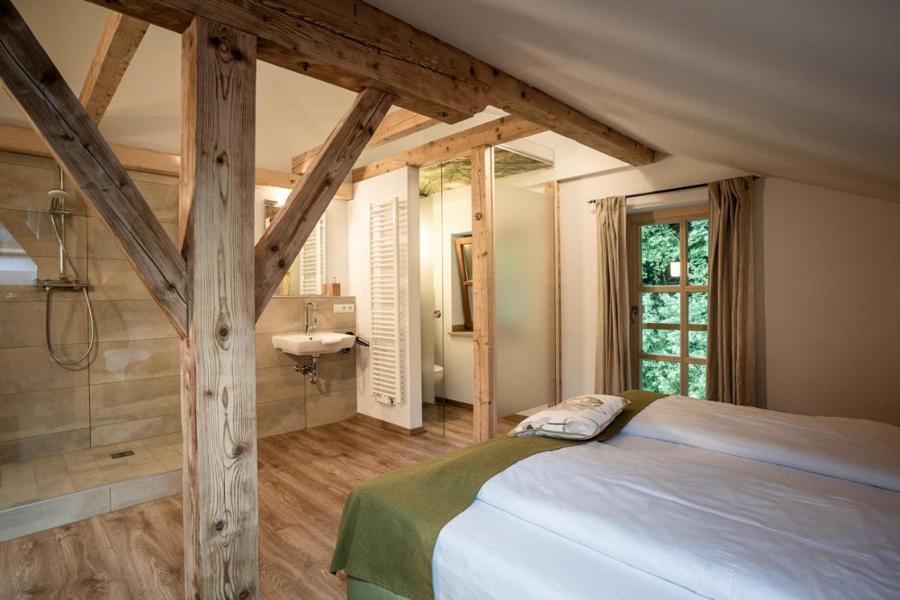 Forstgut - Premium Waldchalets Und Lodge Suiten Regen Exterior foto